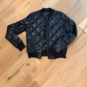 Alo Puffer Jacket - size small - black